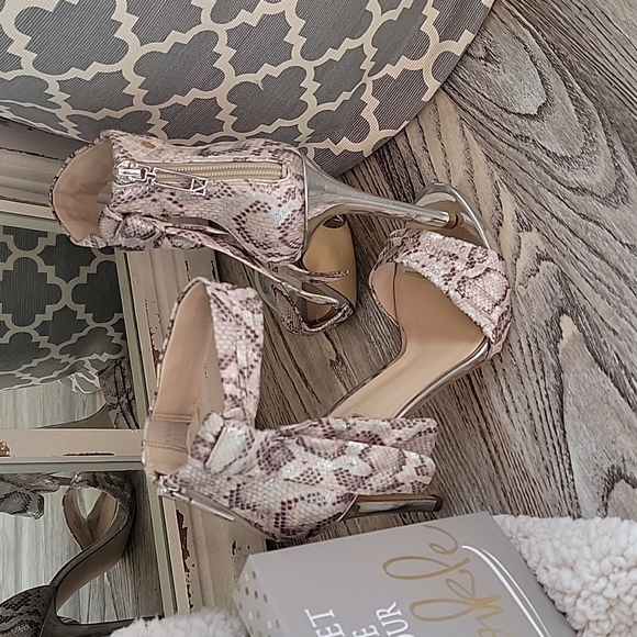 GUESS open toe heel - Picture 2 of 4